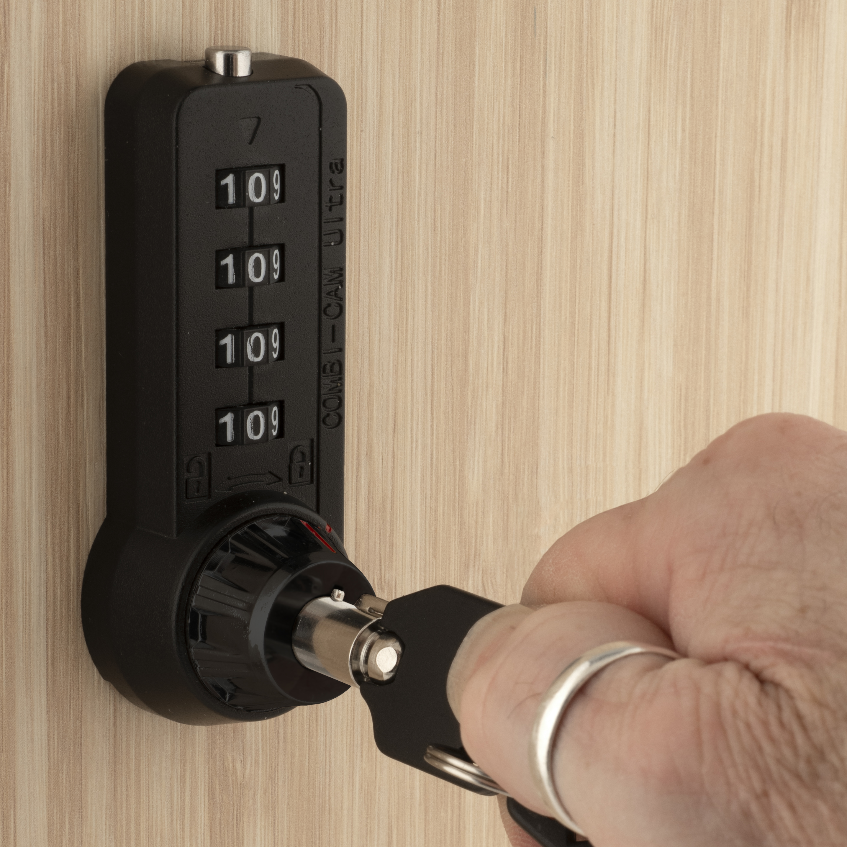 FJM Security - 4-Dial Combi-Cam Ultra, Black #7445